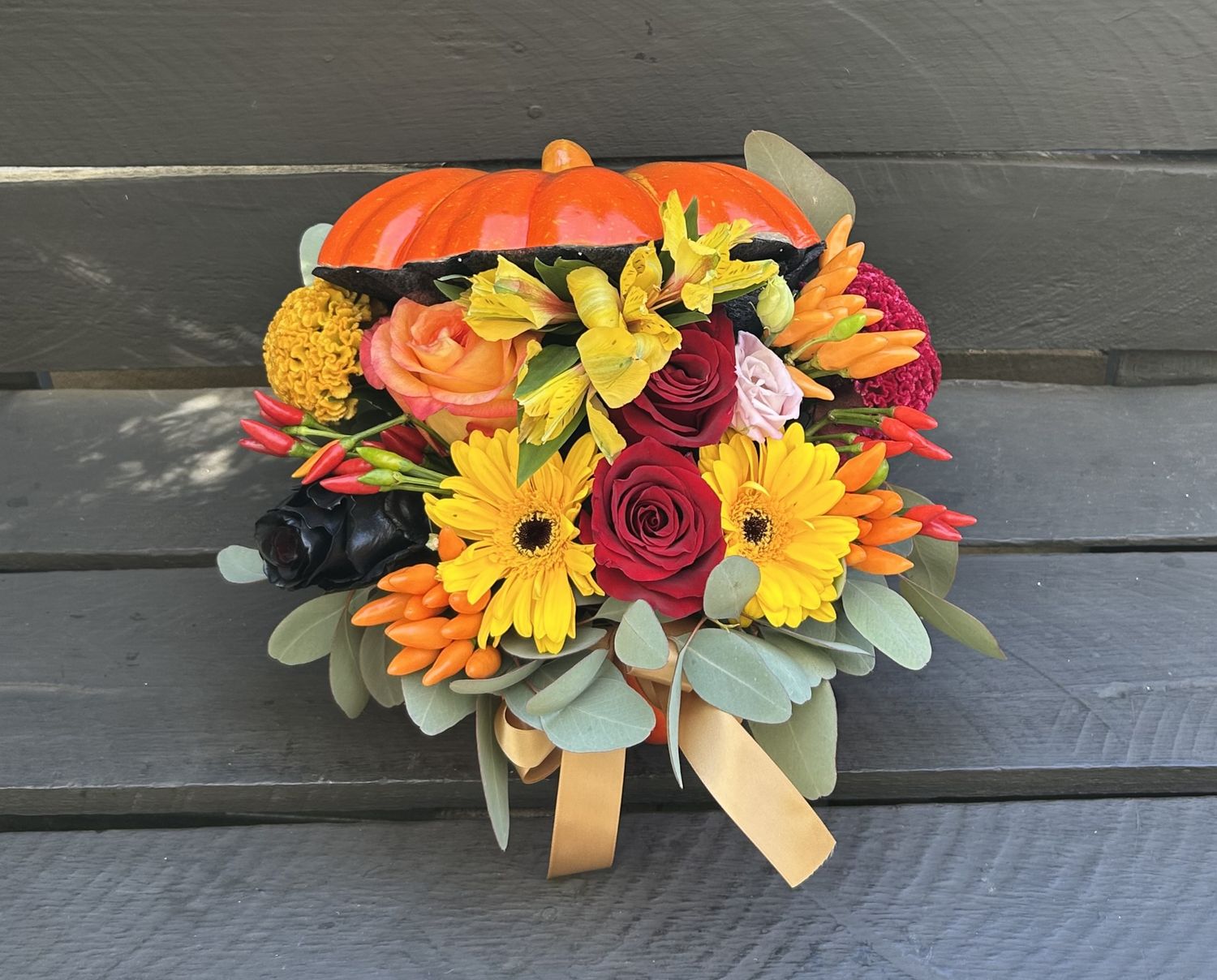 M09 - Mixed Flowers in a pumpkin