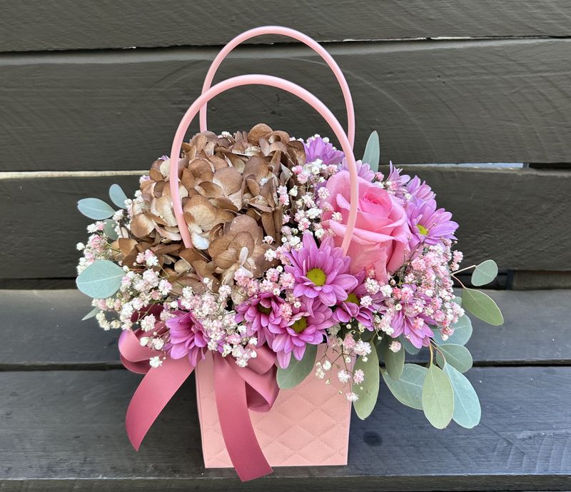 M16 - Mixed Flowers in a bag