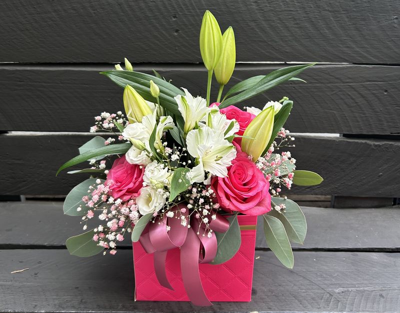 M06 - Mixed Flowers in a bag