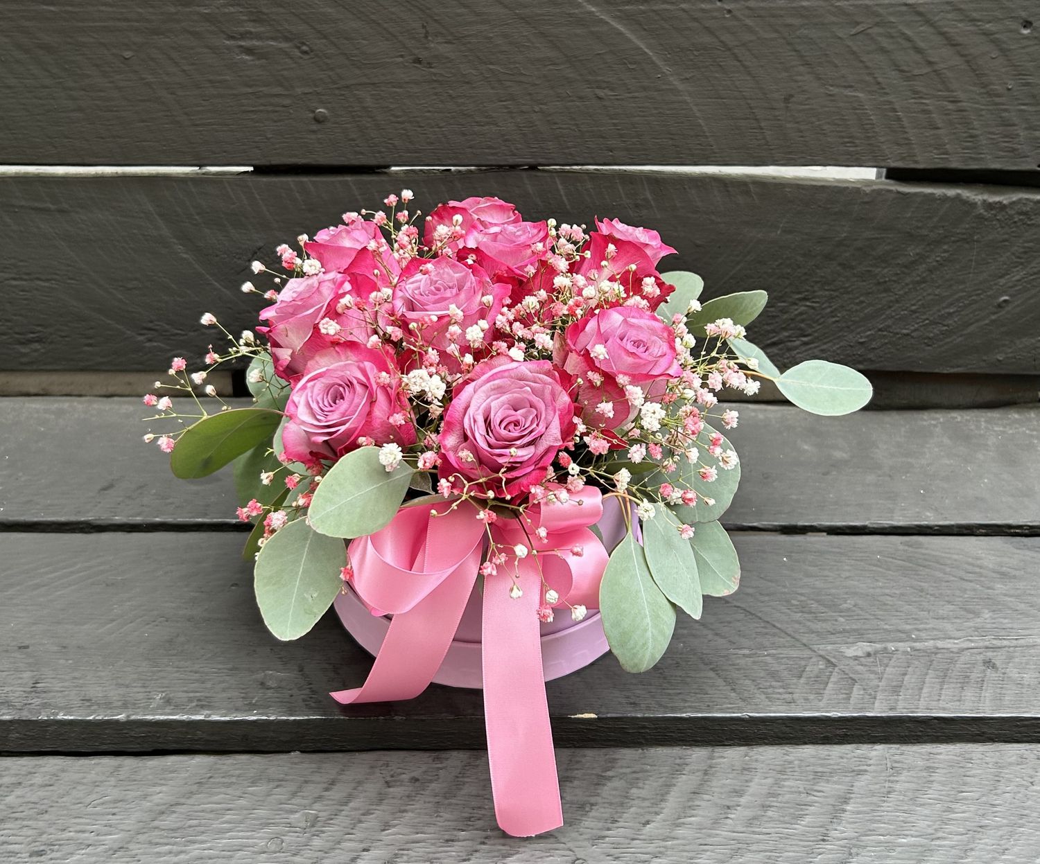 M06 - 9 Purple Roses in a box