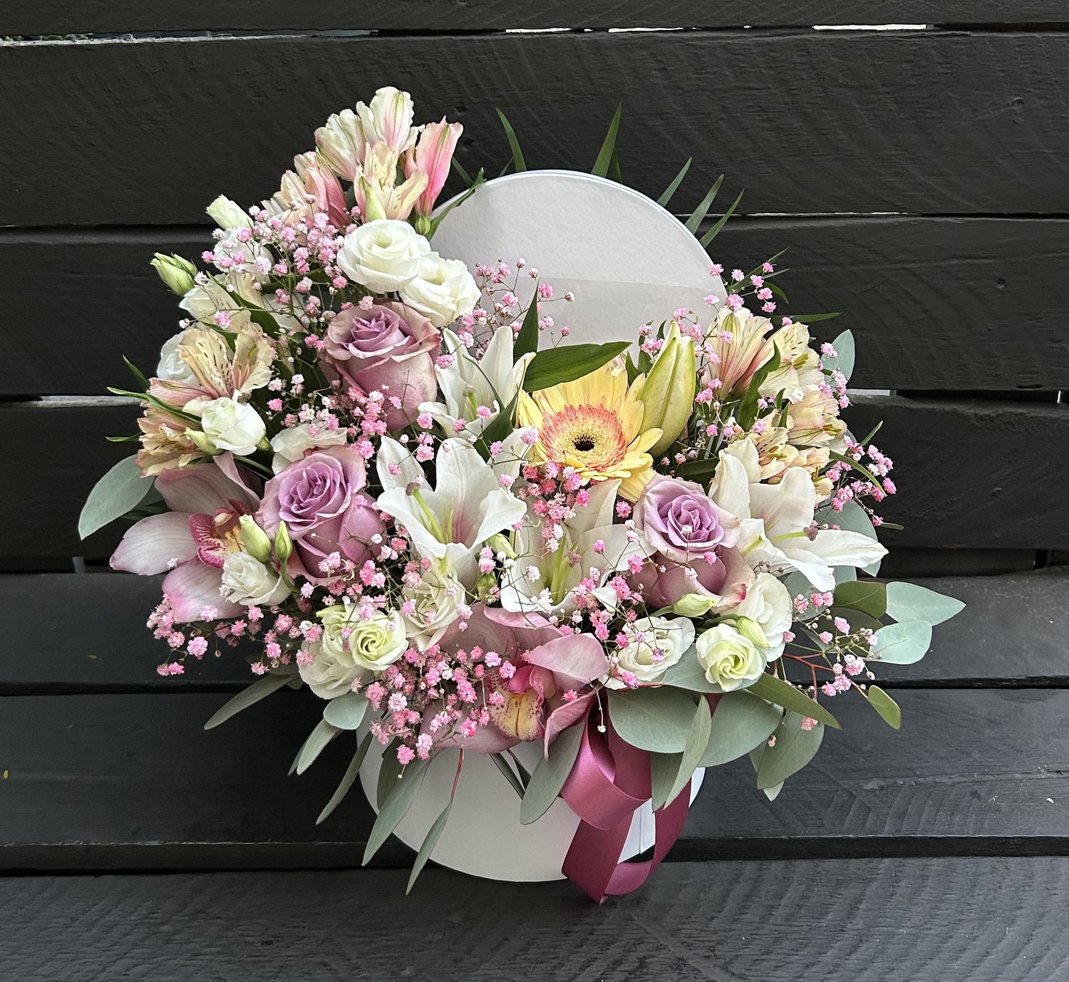 M07 - Mixed Flowers in a box