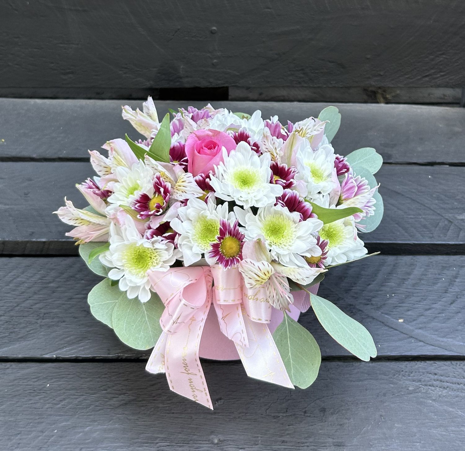 M01 - Mixed Flowers in a box