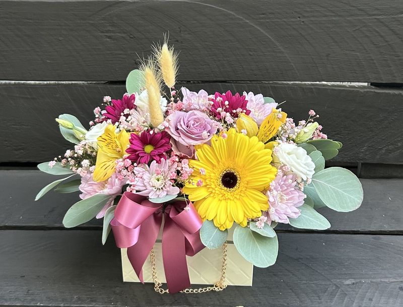 M07 - Mixed Flowers in a bag