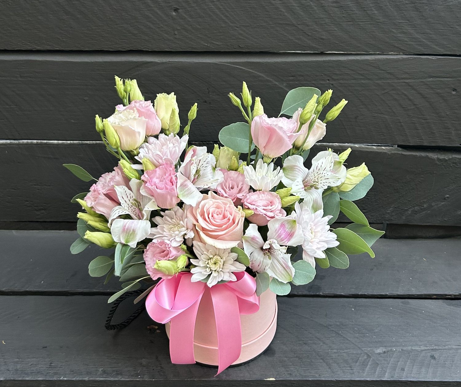 M11 - Mixed Flowers in a box