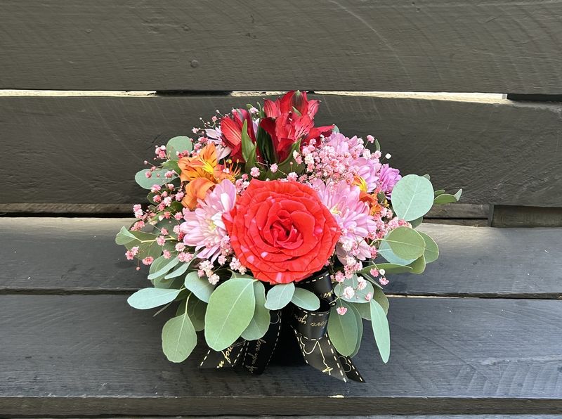 M02 - Mixed Flowers in a box