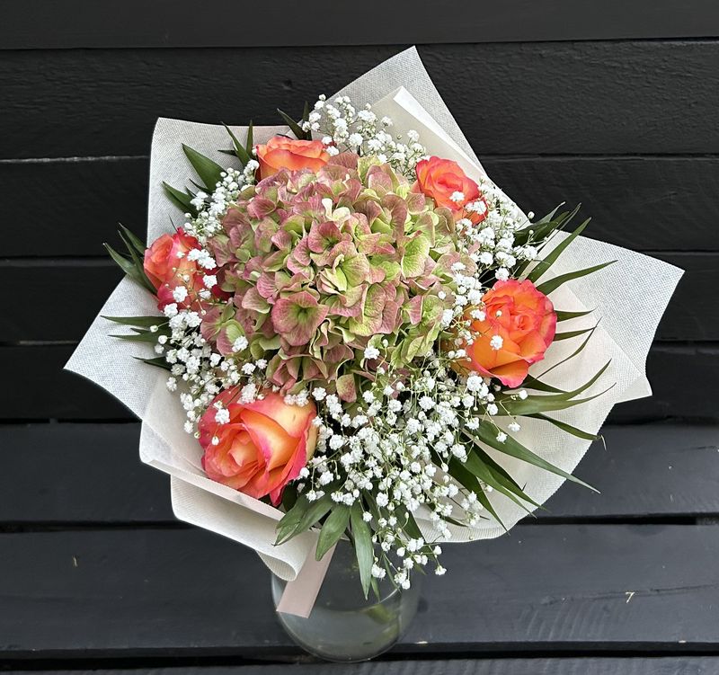 B02 - Mixed Flowers Bouquet