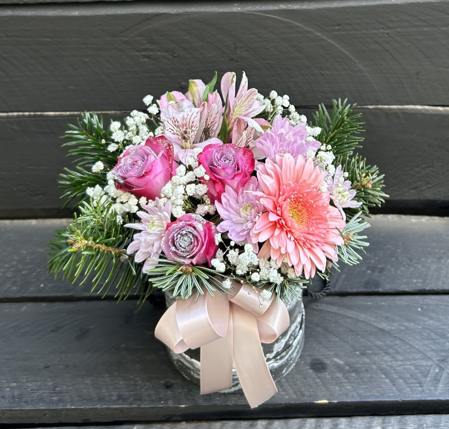 M02 - Mixed Flowers in a box (Glittered Roses)