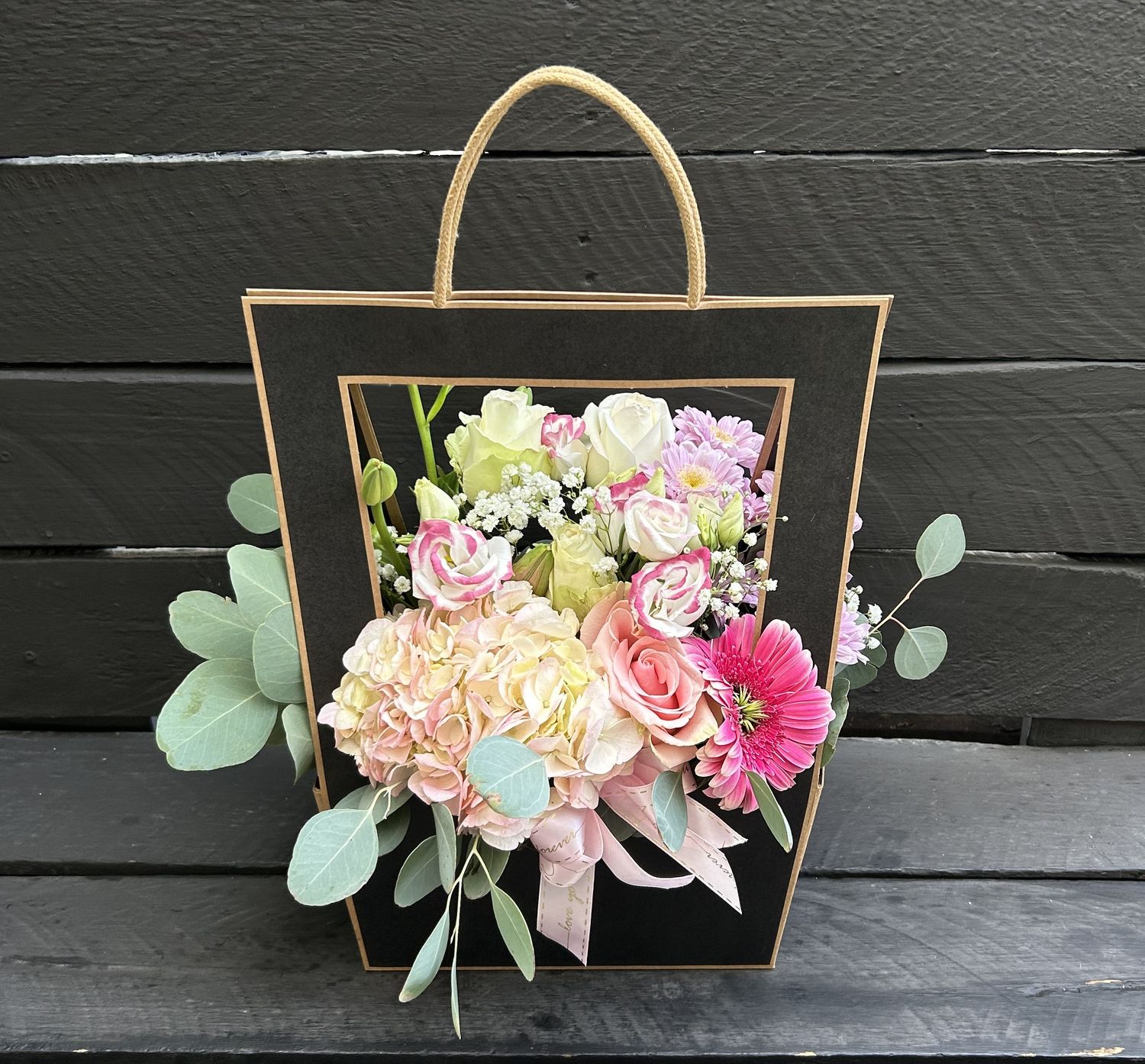 M06 - Mixed Flowers in a bag
