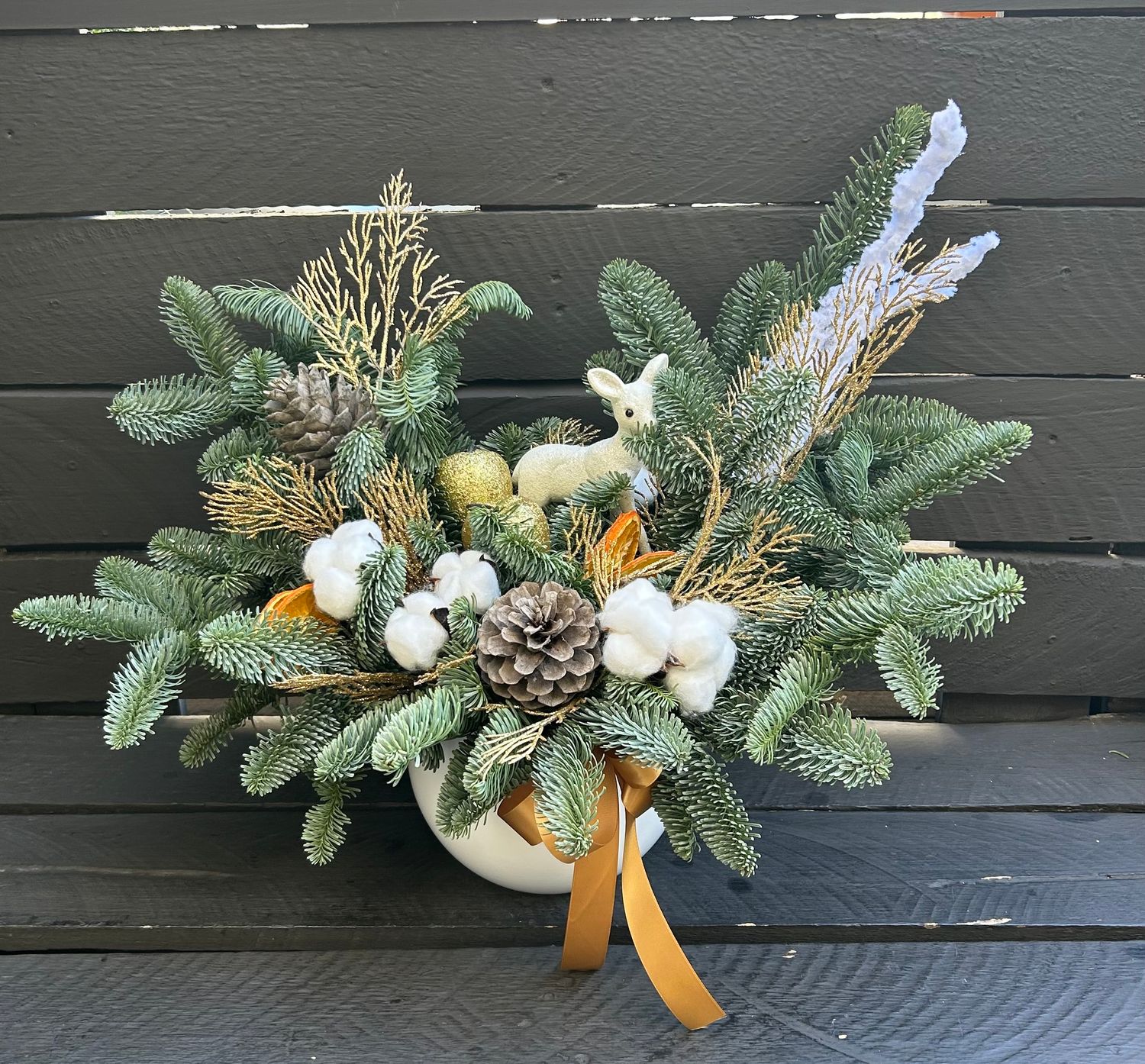 X13 - Christmas Arrangement in a pot