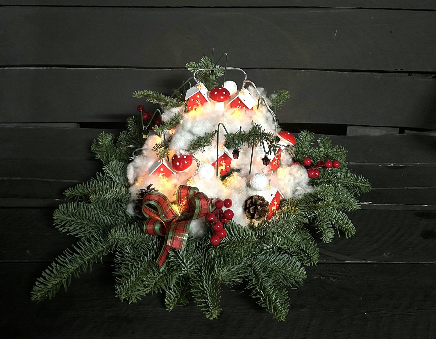 X15 - Christmas Village Arrangement