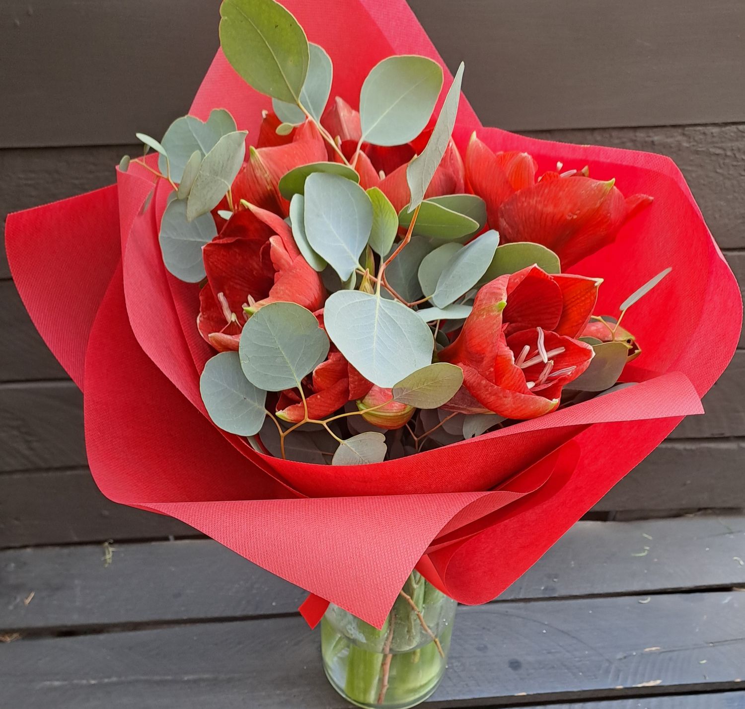 B07 - Amaryllis Bouquet