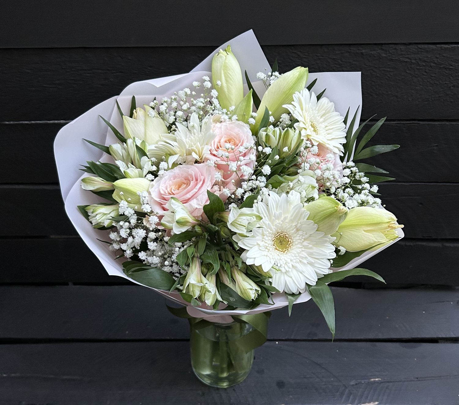 B07 - Mixed Flowers Bouquet with Amaryllis