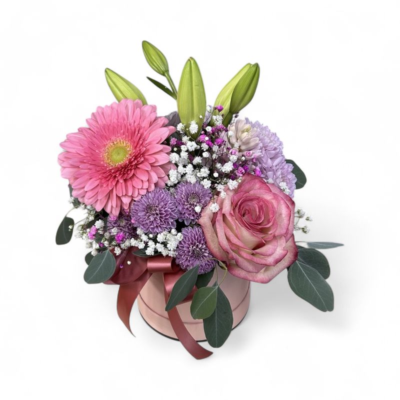 M08 - Mixed Flowers in a box