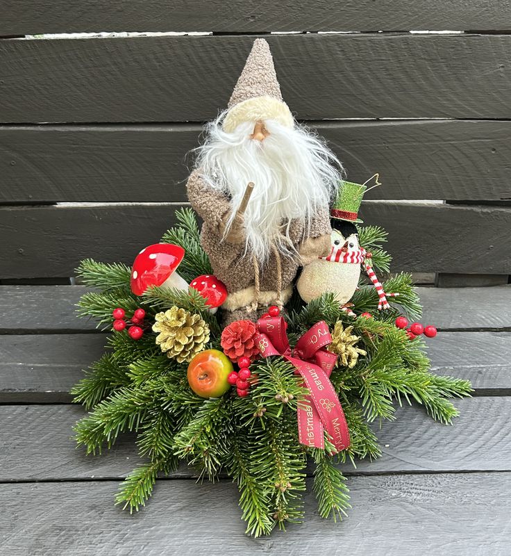 X26 - Christmas Arrangement