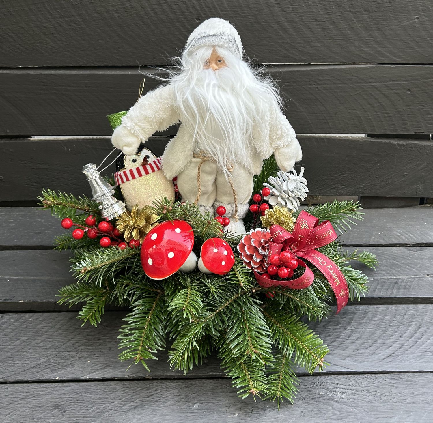 X25 - Christmas Arrangement