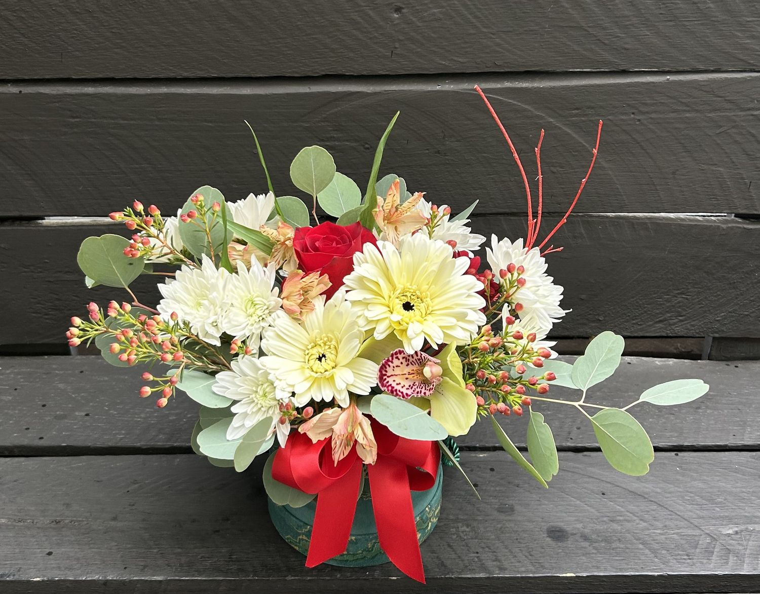 M03 - Mixed Flowers in a box