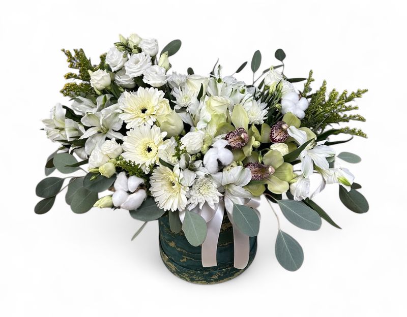 M12 - Mixed Flowers in a box