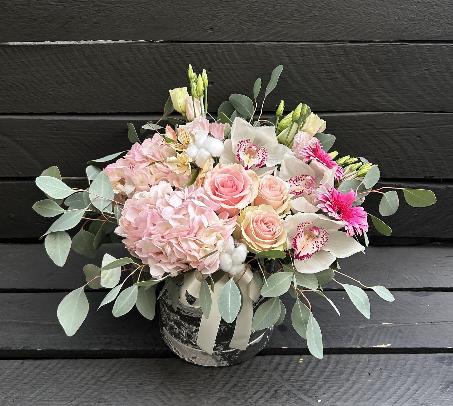 M06 - Mixed Flowers in a box