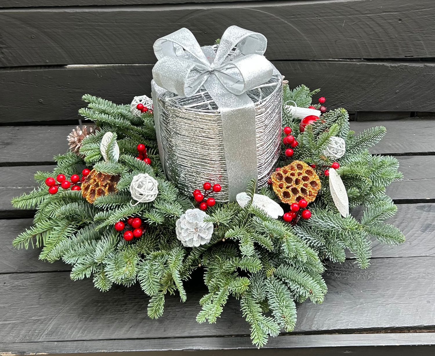 X12 - Christmas Arrangement