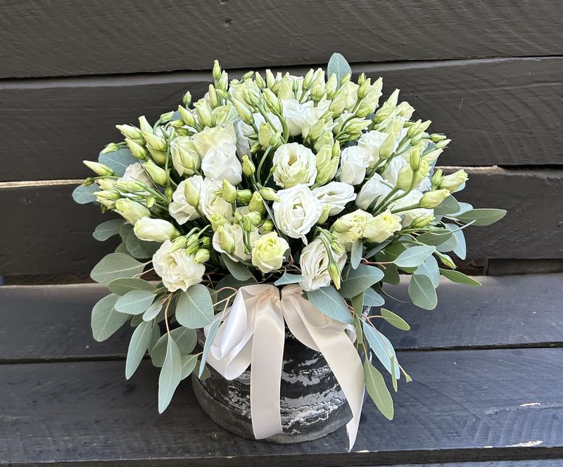 M07 - Lisianthus in a box