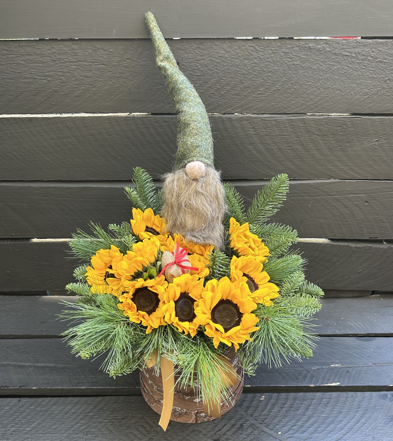 M06 - Sunflowers in a box