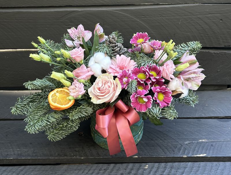 M08 - Mixed Flowers in a box