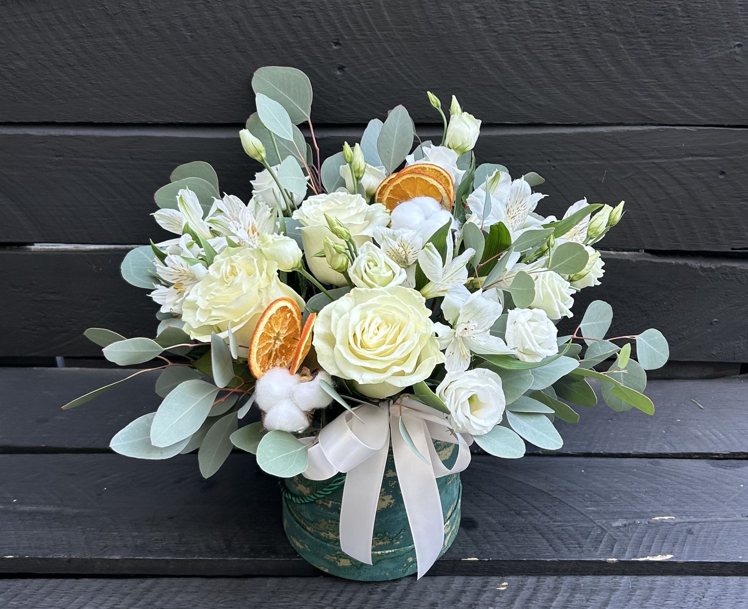 M01 - Mixed Flowers in a box