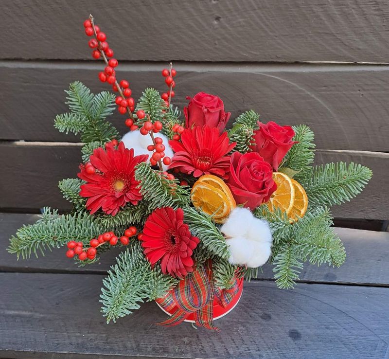 M08 - Mixed Flowers in a box