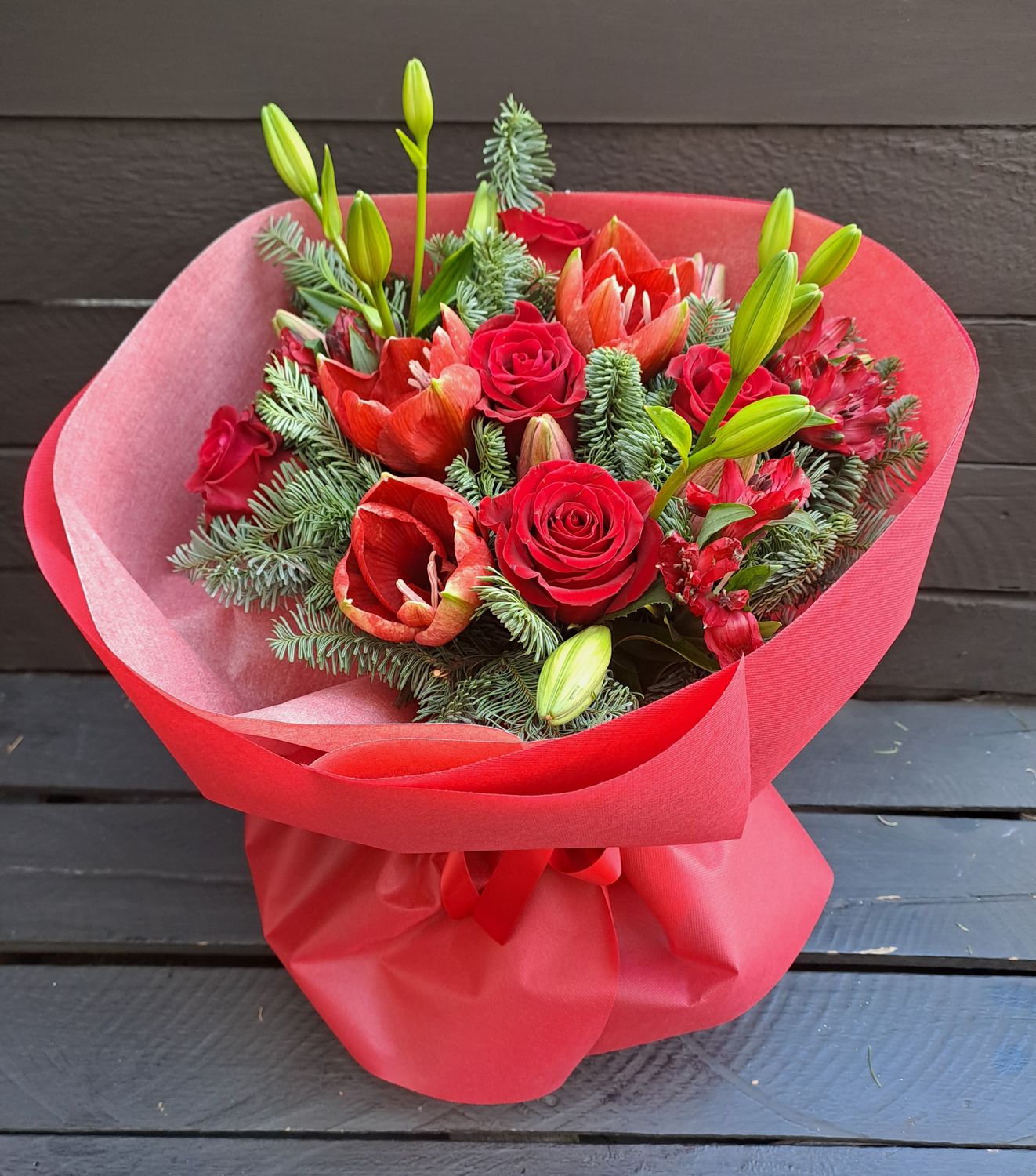 B04 - Mixed flower bouquet