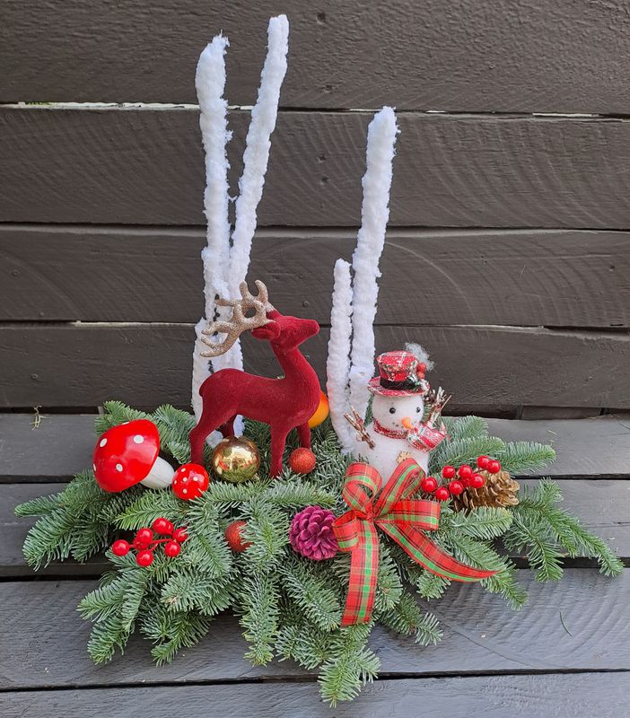 X05 - Christmas Arrangement