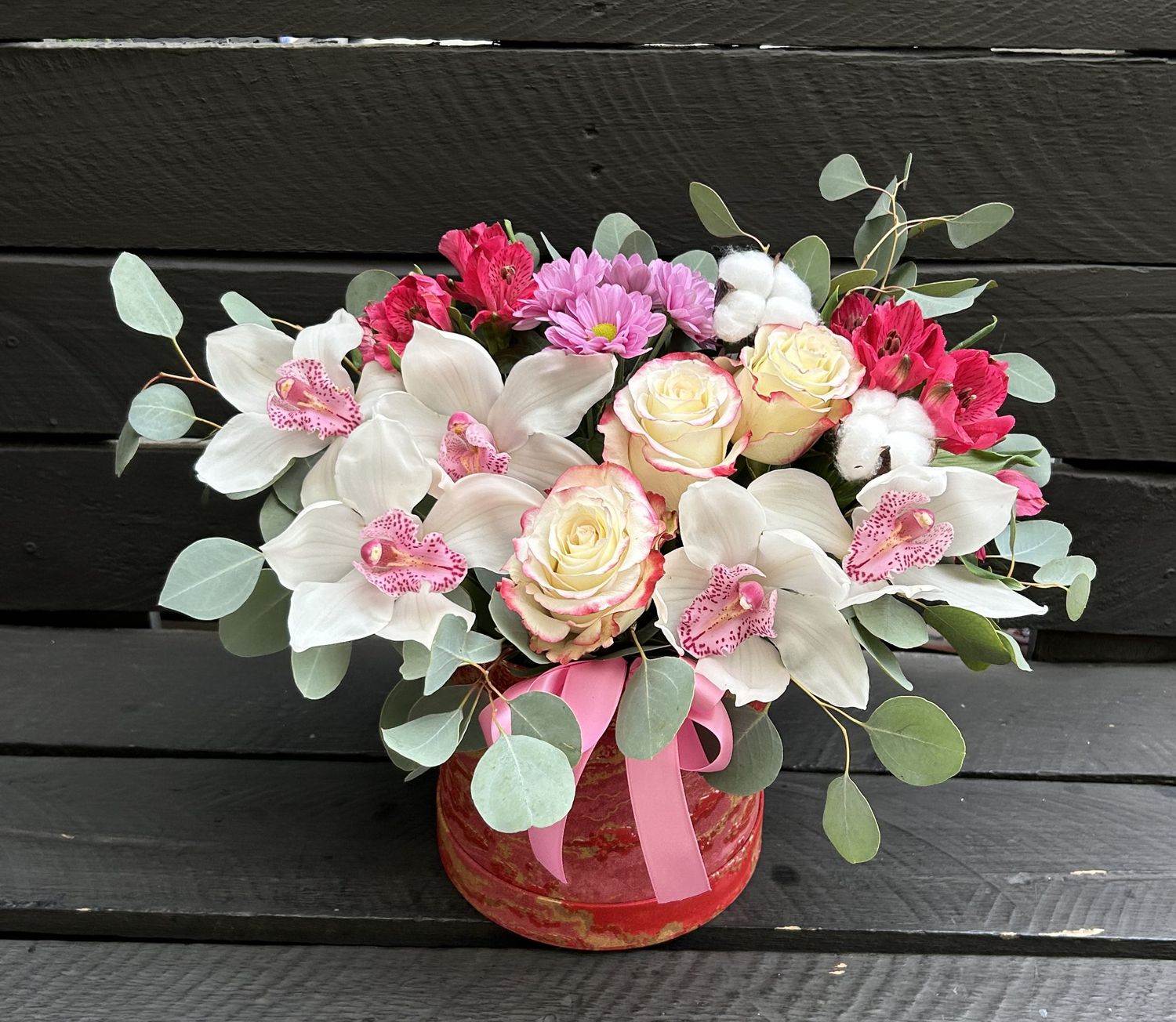 M08 - Mixed Flowers in a box