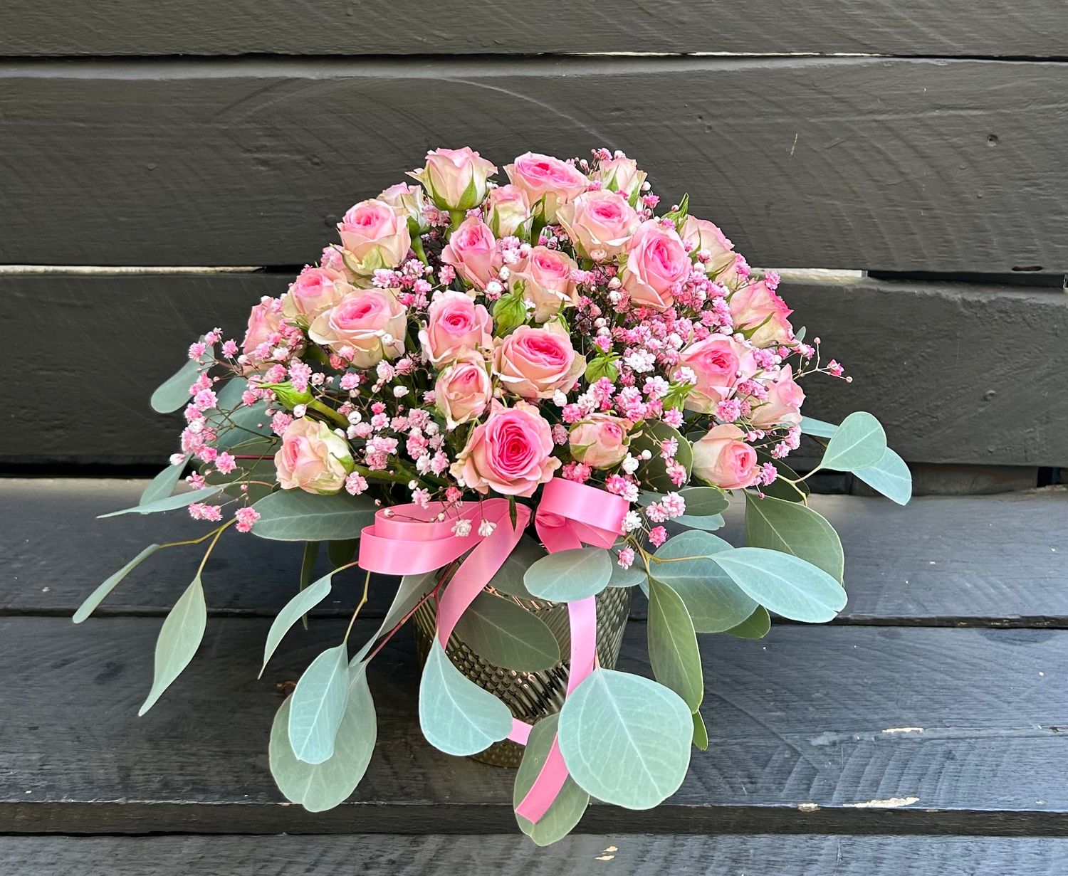 M08 - Pink Spray Roses in a pot