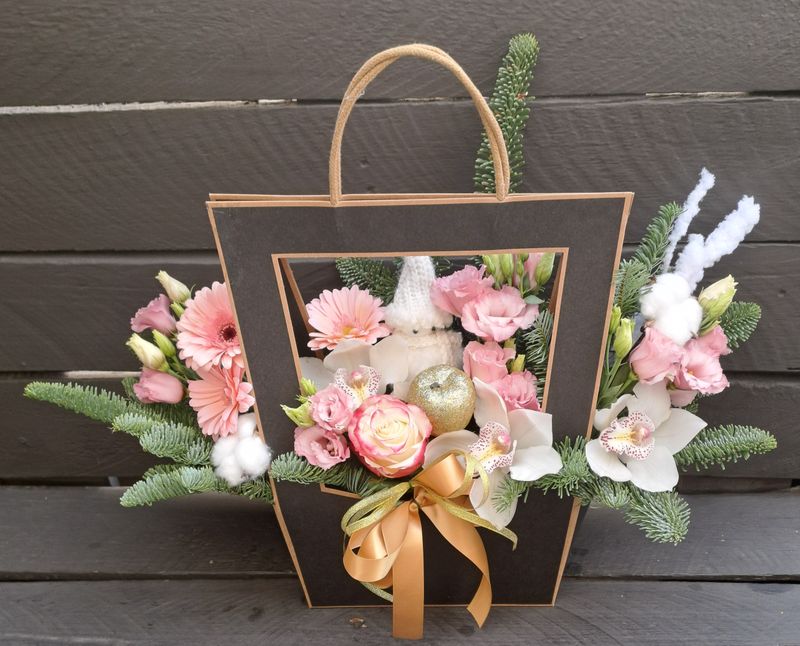 M10 - Mixed Flowers in a bag