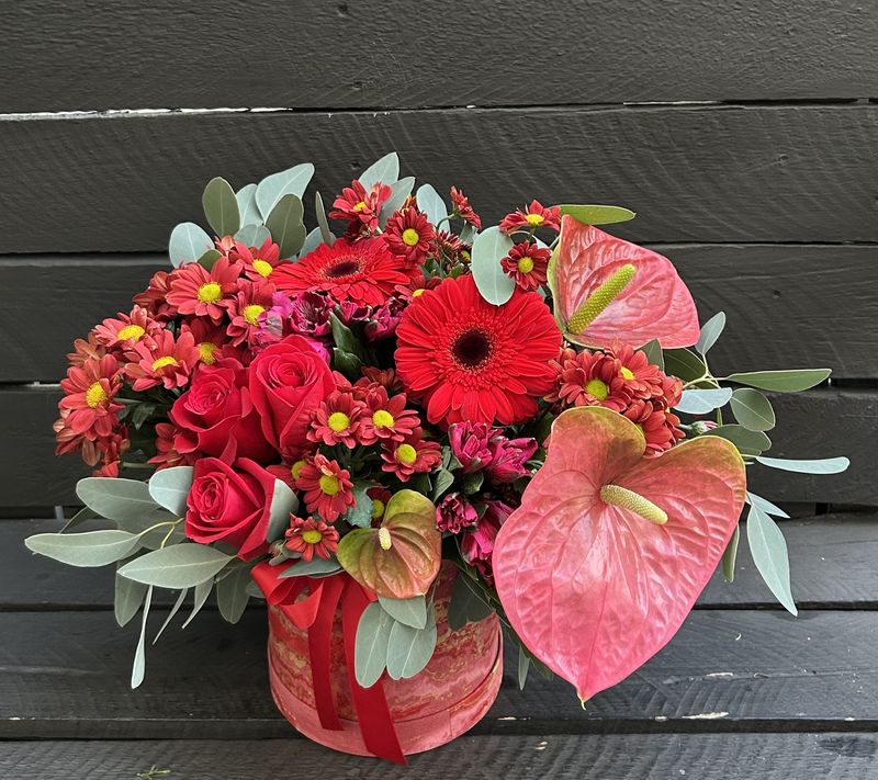 M04 - Mixed Flowers in a box