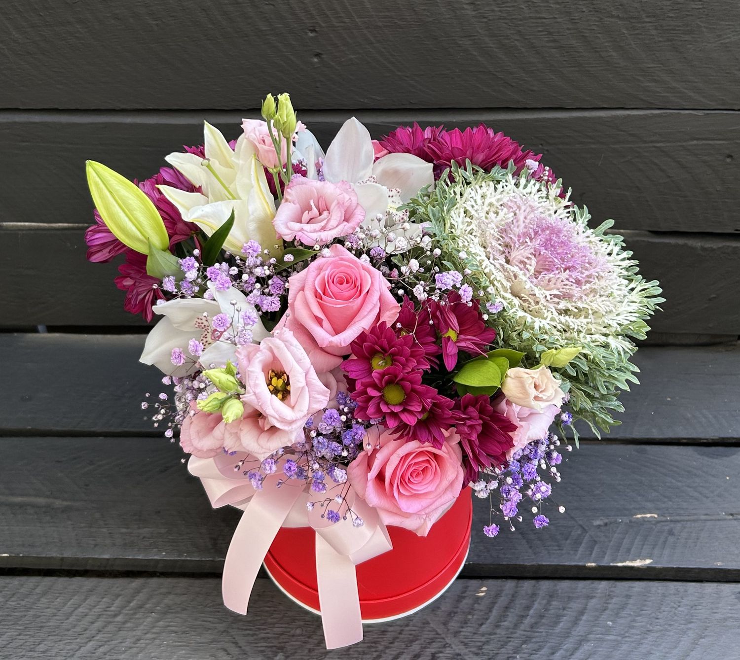 M08 - Mixed Flowers in a box