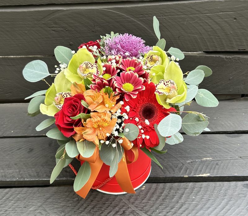 M02 - Mixed Flowers in a box