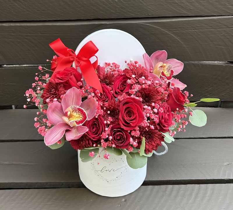 M03 - Mixed Flowers in a box