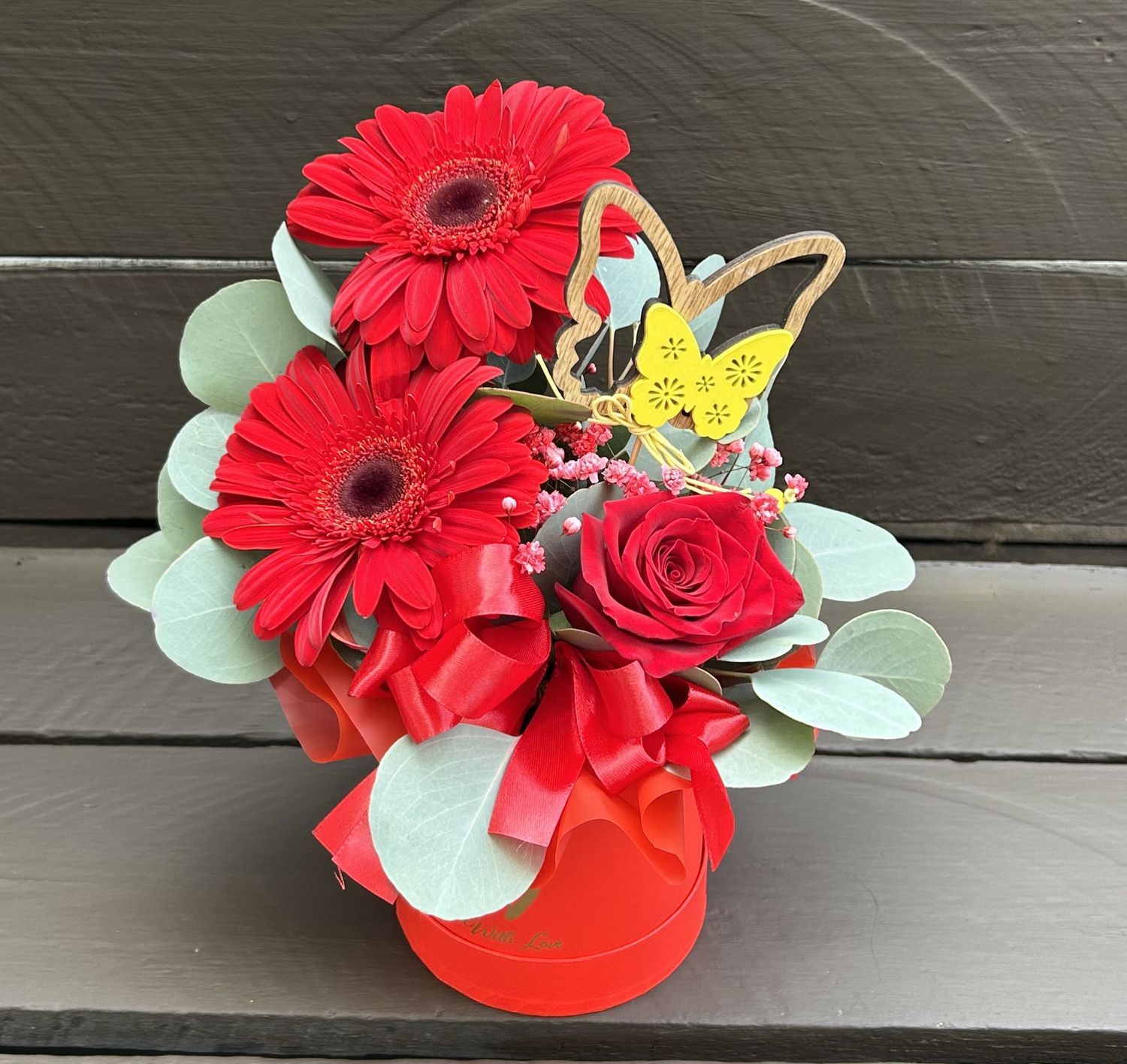 M21 - Mixed Flowers in a box