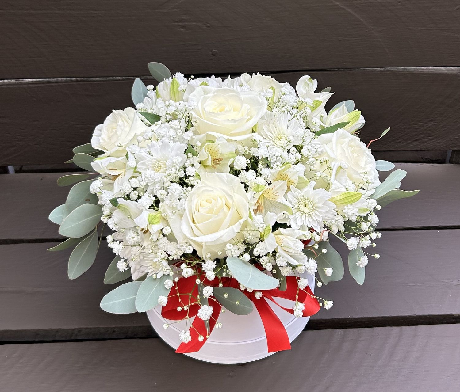 M09 - Mixed Flowers in a box