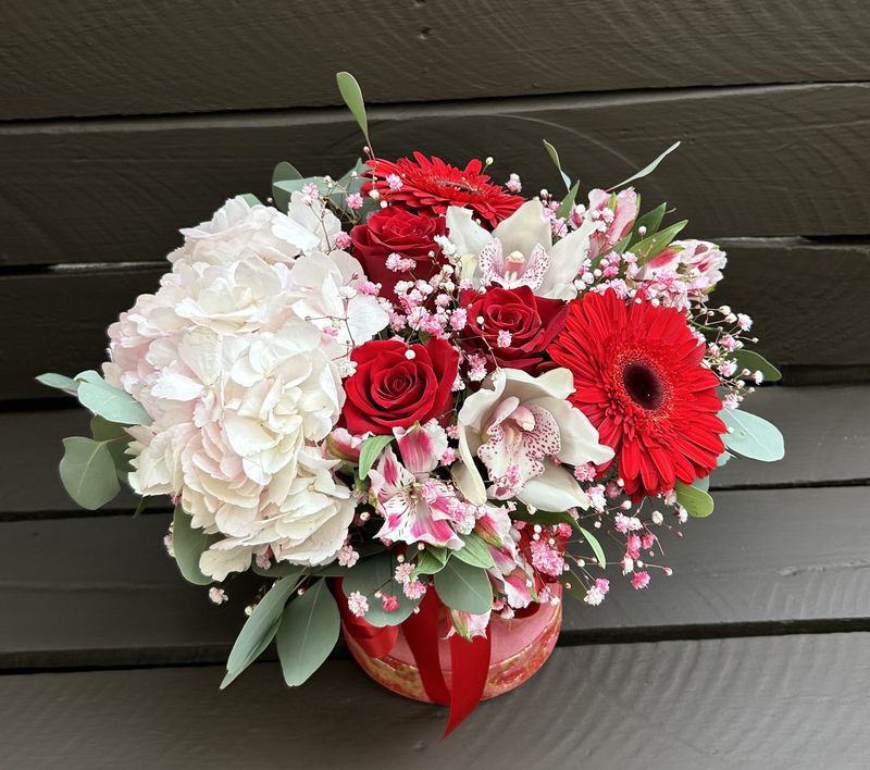 M16 - Mixed Flowers in a box