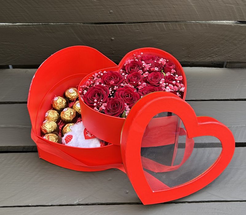 M17 - Mini Red Roses in a heart box &amp; ferrero