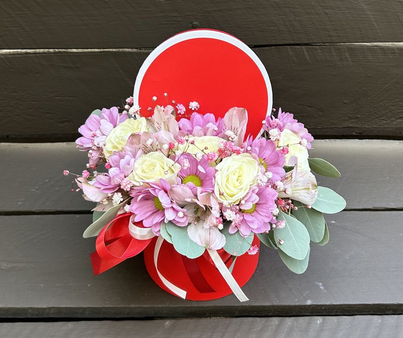 M17 - Mixed Flowers in a small box