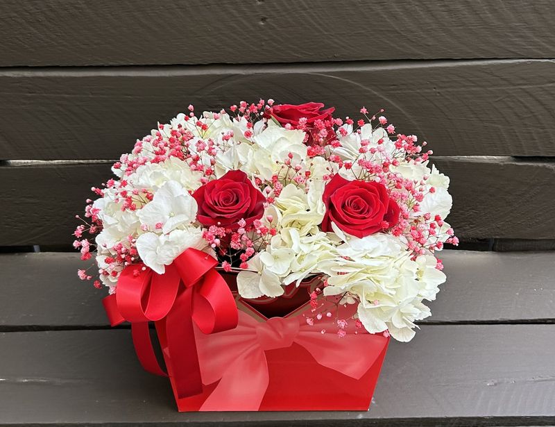 M03 - Mixed Flowers in a love bag