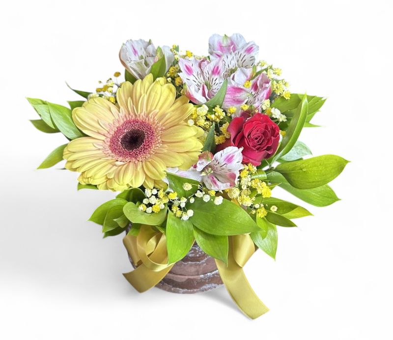 M03 - Mixed Flowers in a box