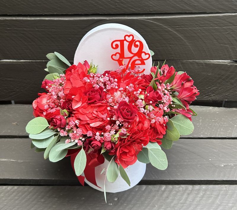 B2601 - Mixed Flowers in a box