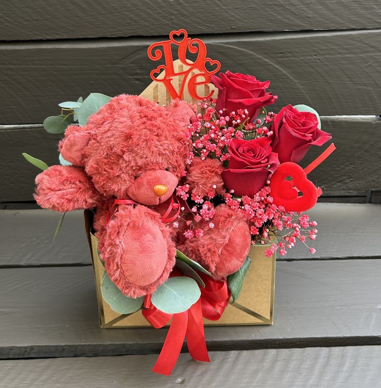 B2613 - Mixed Flowers in a letter box