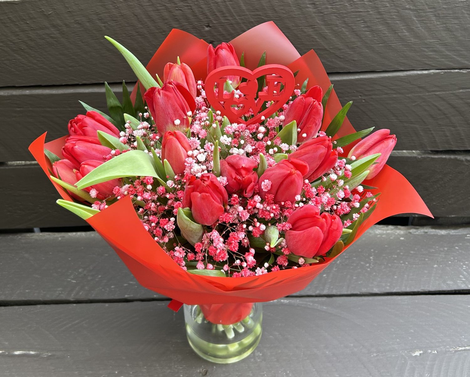 B2626 - 15 Red Tulips