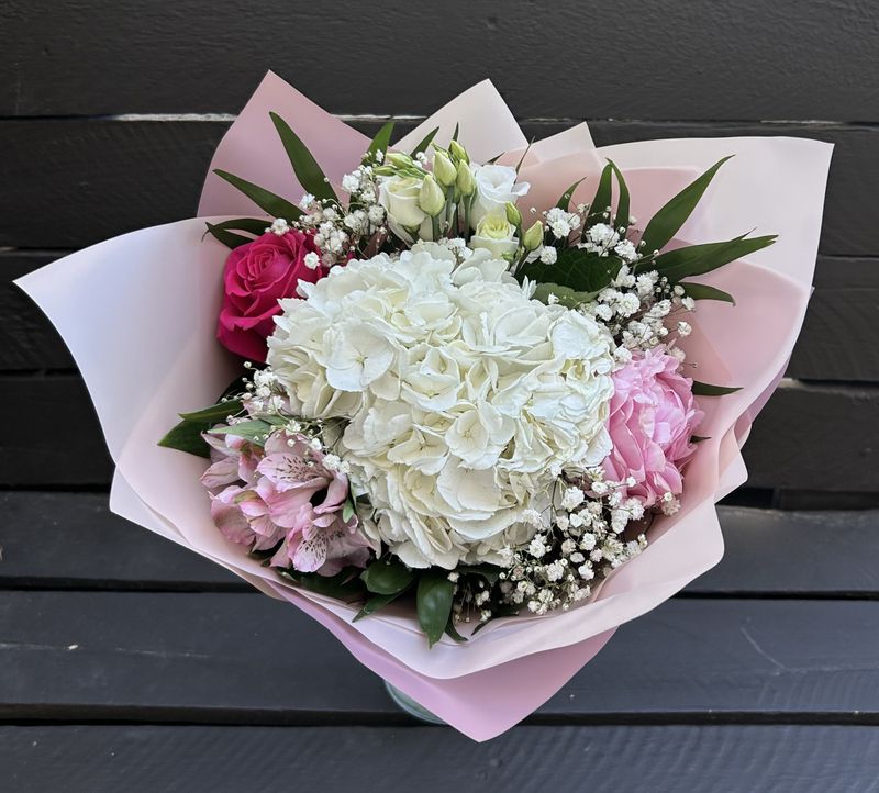 B07 - Mixed Flowers Bouquet
