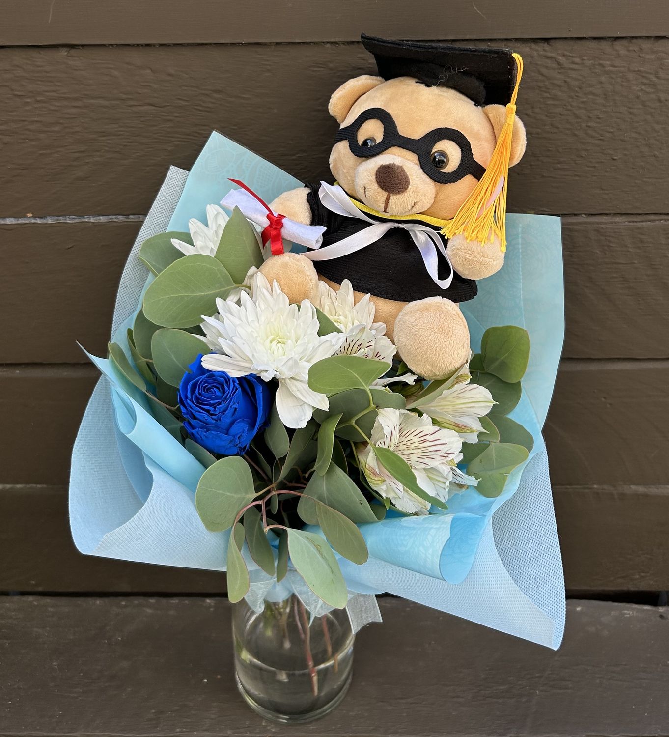 G11 - Graduation Bouquet with Teddy Bear