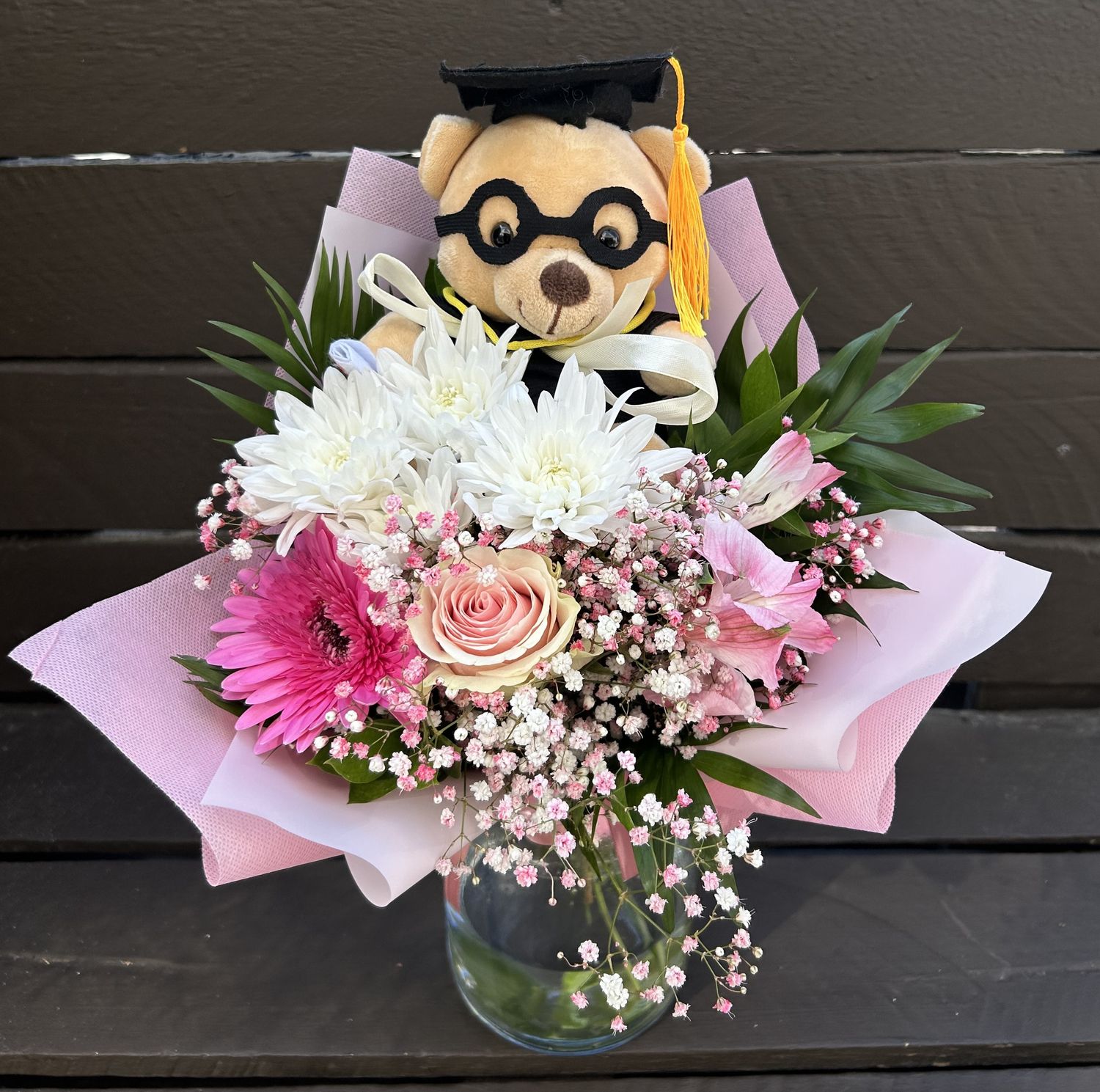 G04 - Graduation Bouquet with Teddy Bear